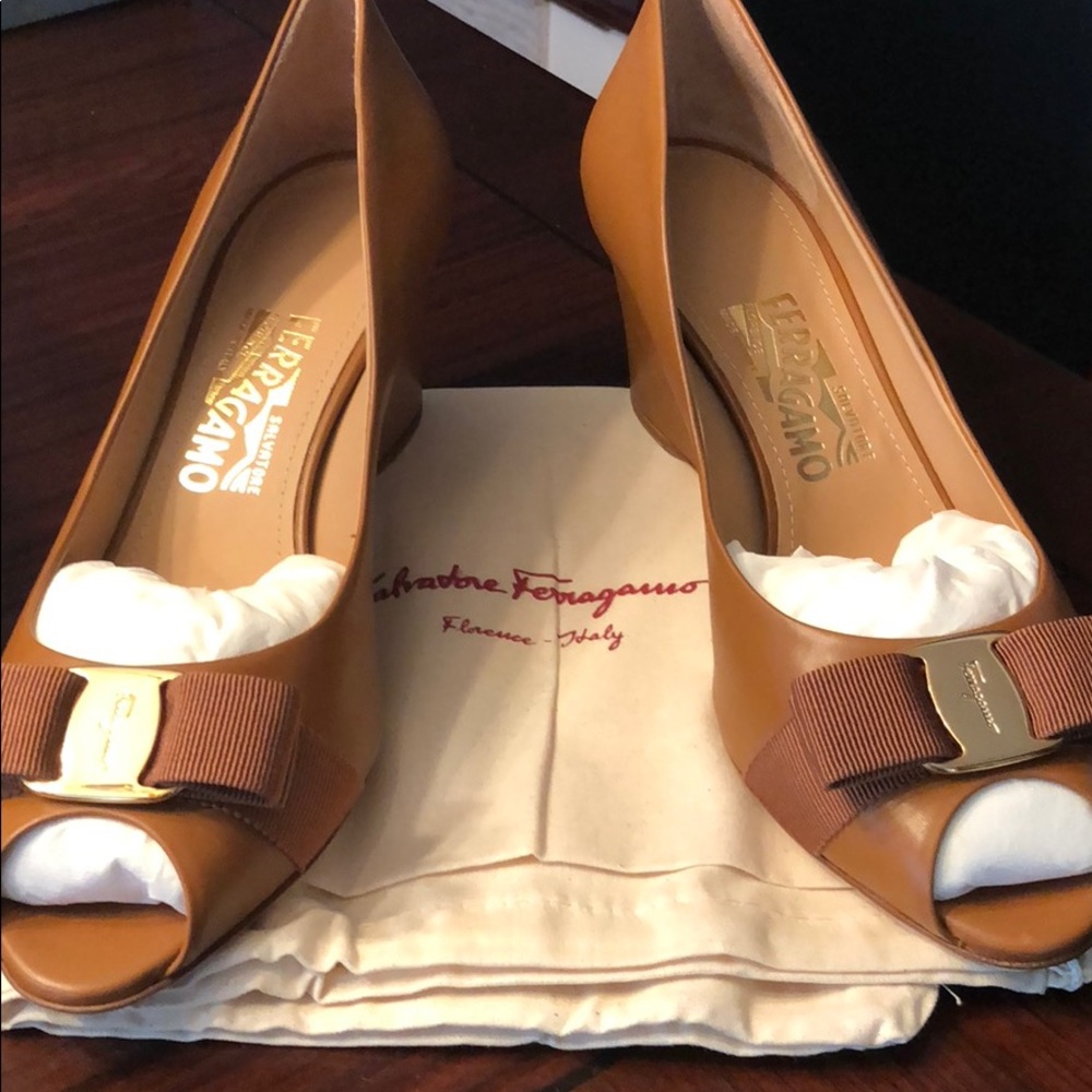 Ferragamo Sissi peep toe wedge